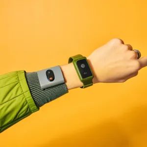 Wearable Tech for Travelers: What’s Worth It in 2025