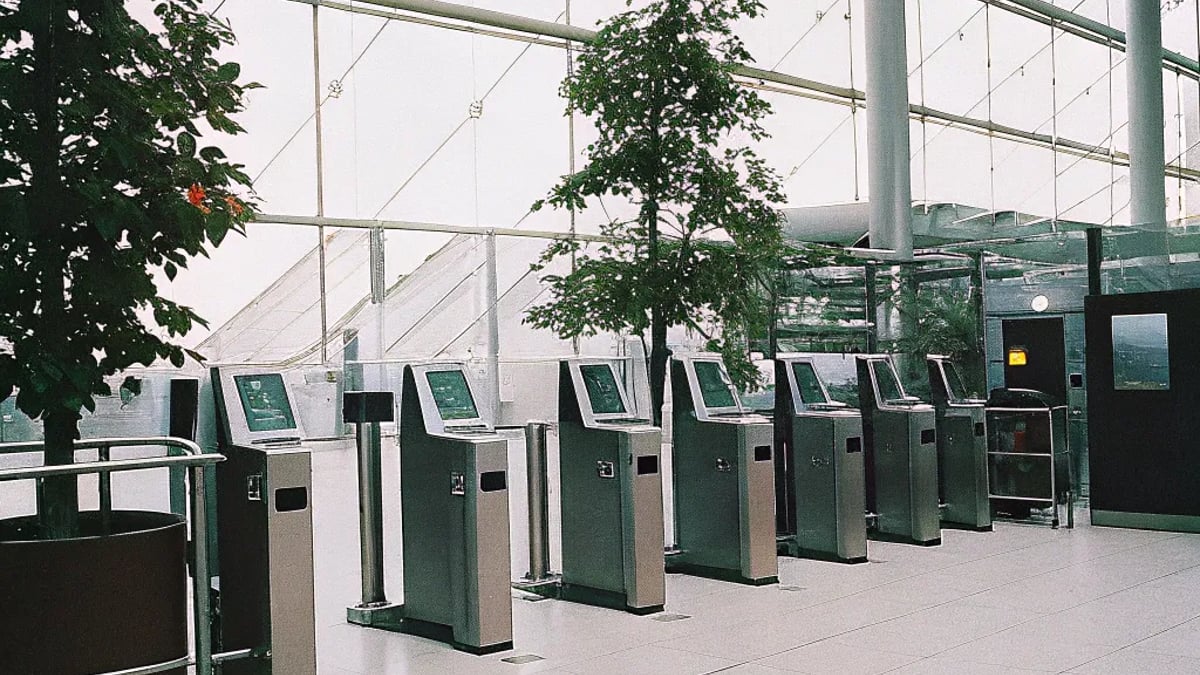 Biometric Check-In: The Future of Seamless Airports